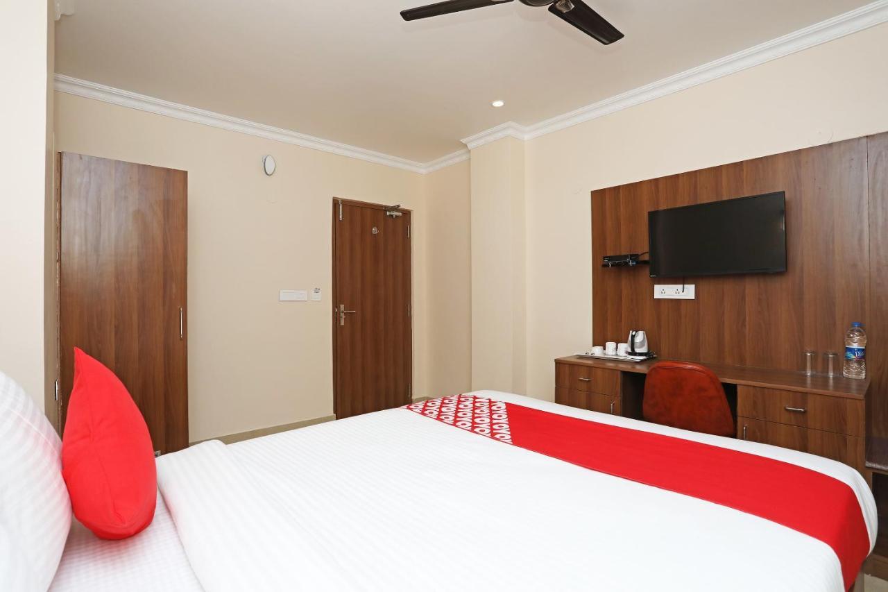 فندق Oyo 13528 Kumud Plaza بوهفانيشفار المظهر الخارجي الصورة